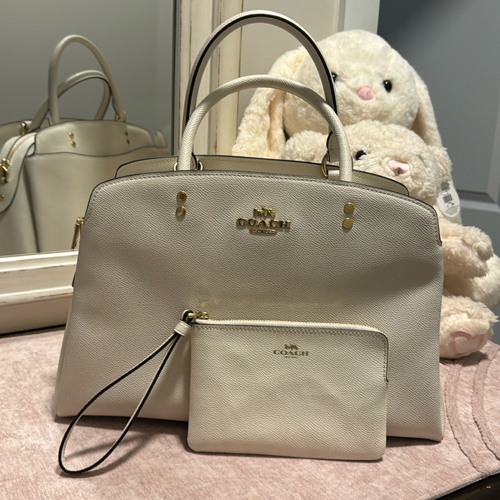 White-ISH cream color coach purse with matching wristlet